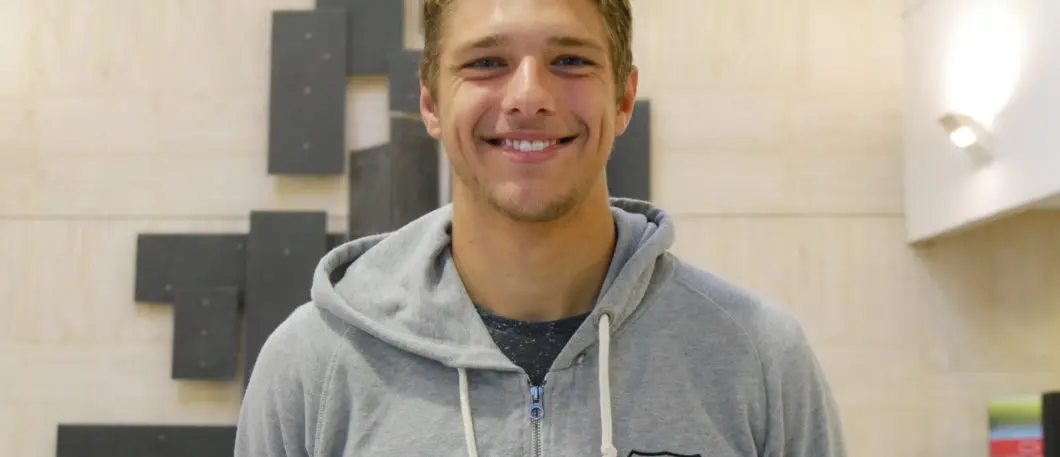 « On ne joue pas avec son avenir ! » Handballeur de haut niveau, le but de Samuel est de réussir sa carrière sportive et son Bachelor à Montpellier BS
