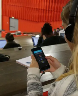 Un pas de plus vers l’accessibilité à Montpellier BS avec l’installation d’un dispositif d’écoute pour les malentendants