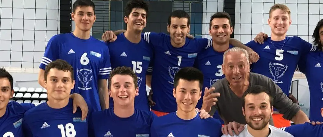 Deux trophées, 3 finales et une équipe du tonnerre ! Retour sur la belle aventure des volleyeurs de Montpellier Business School !