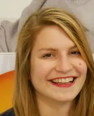 Un parcours 100% alternance ! Le témoignage de Lucie, étudiante en 4e année de programme Bachelor à MBS