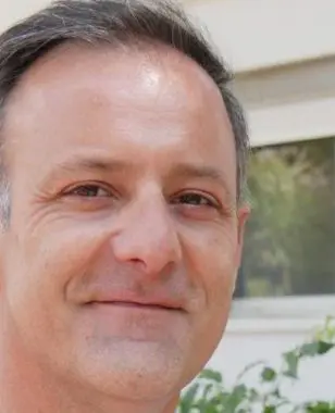 « Nous apprenons aux étudiants à concilier performance économique et réponses aux besoins sociaux » Fabrice Valantin, responsable du nouveau parcours de spécialisation Economie Sociale et Solidaire à MBS