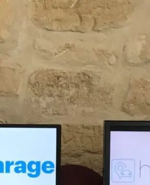 Diplômés Master 2016, François et Morgan lancent leur start-up baptisée Hello Garage