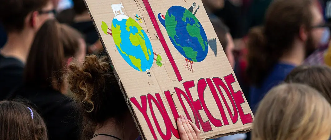 S’engager face à l’urgence climatique : Dr. Helen Etchanchu cofonde OS4future, un collectif de chercheurs en sciences de gestion qui vise à transformer les comportements et les organisations