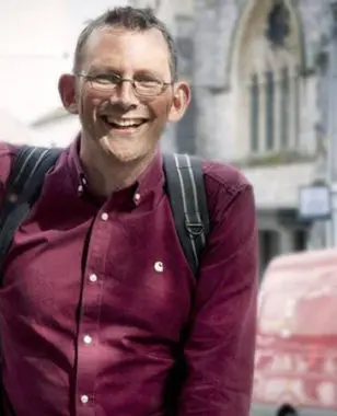 Comment répondre à l’urgence climatique & sociale par la créativité & l’enthousiasme : Rob Hopkins était à MBS à l’occasion du Transition Tour