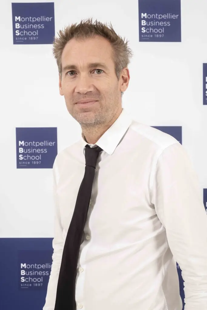 Dr Cyril FOROPON