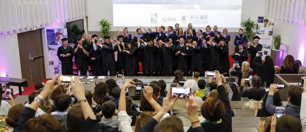 Cérémonie de remise des diplômes Executive MBA 2017