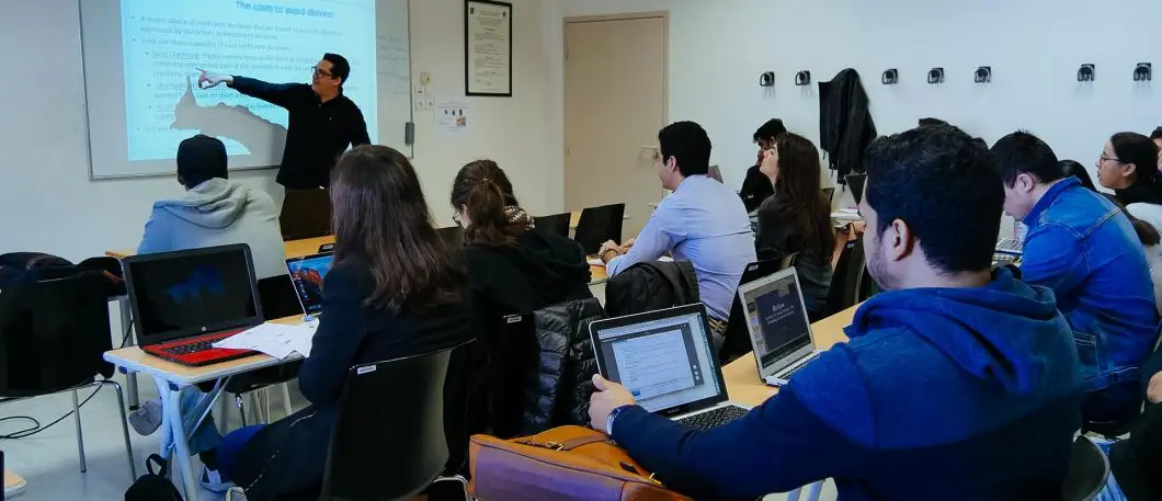 Cours MSc in Finance avec Dr Moez Bennouri