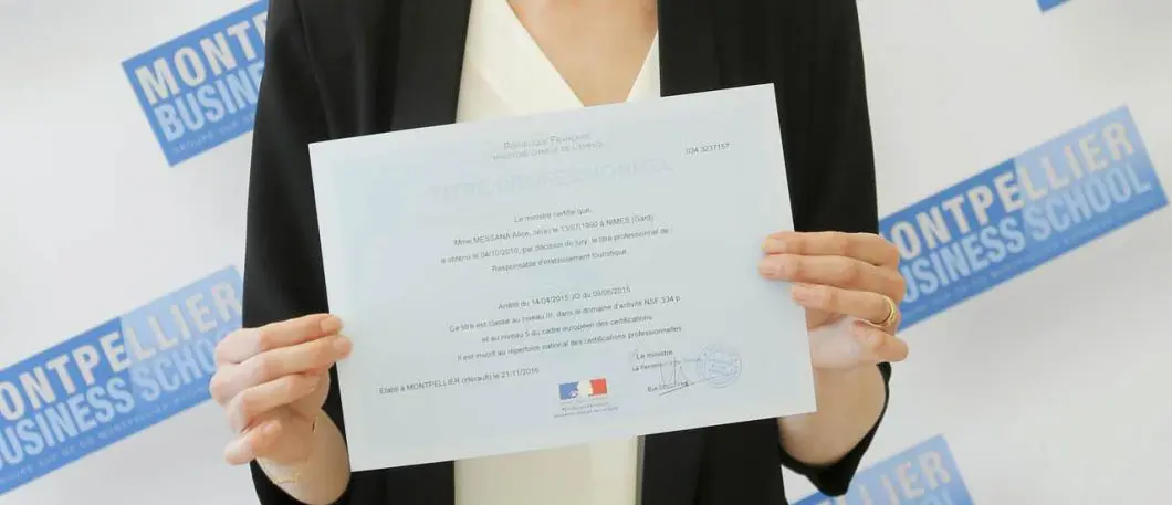 Cérémonie de remise des titres RET