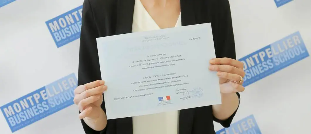 Cérémonie de remise des titres RET