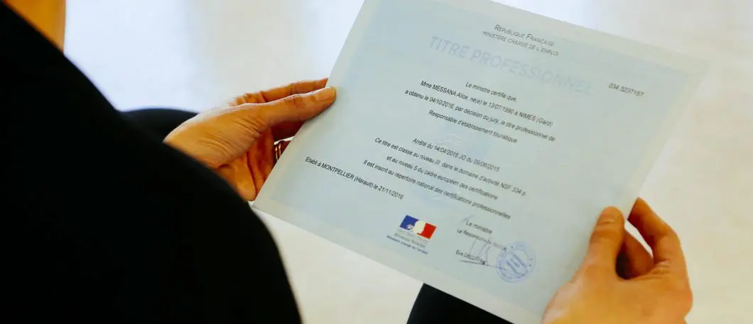 Cérémonie de remise des titres RET