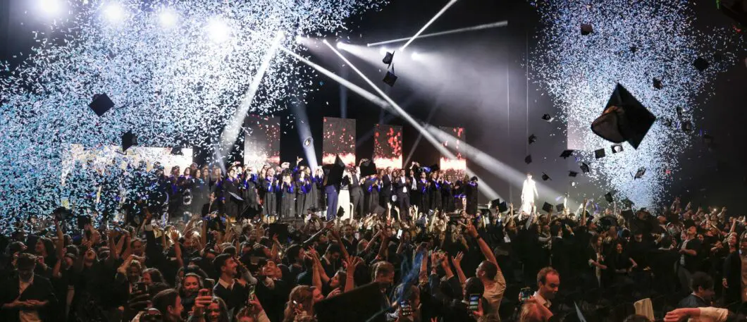 Experience the atmosphere at the 2023 Graduation Ceremony