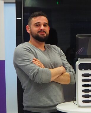 Portrait | Pierric Le Goff, Alumni 2021, déploie Stride, une solution de batteries externes en libre-service incubée à MBS