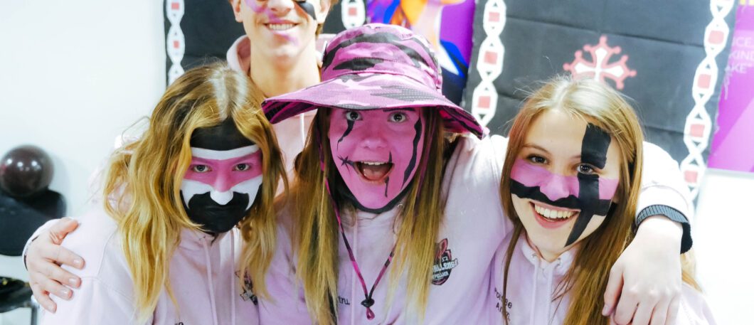 Vie associative : revivez la journée en rose et noir avec la Team Challenge