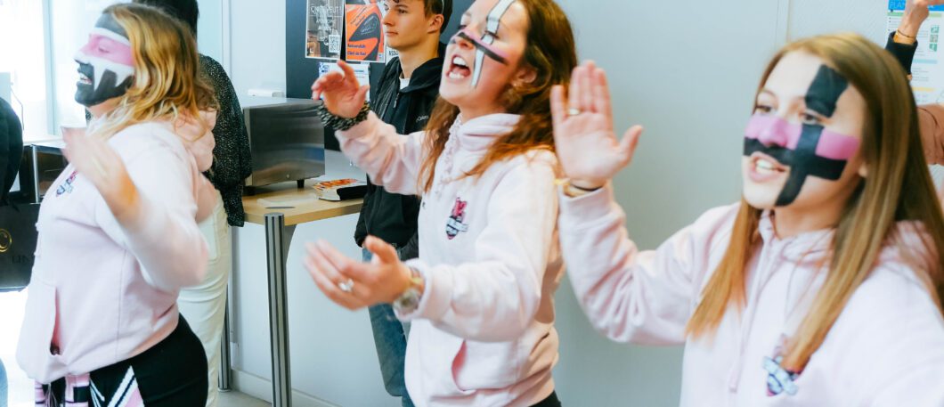 Vie associative : revivez la journée en rose et noir avec la Team Challenge