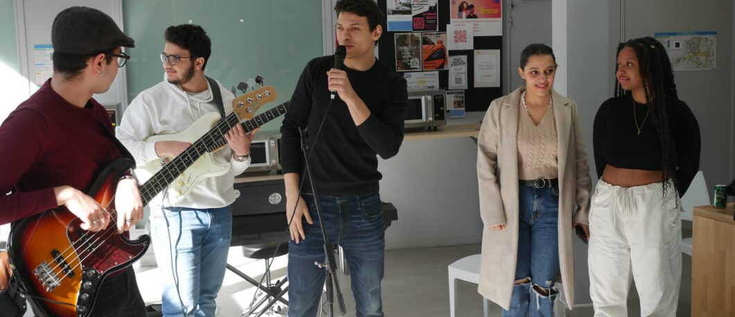 Vie associative : dans les coulisses du premier concert de 2023 de Larsen